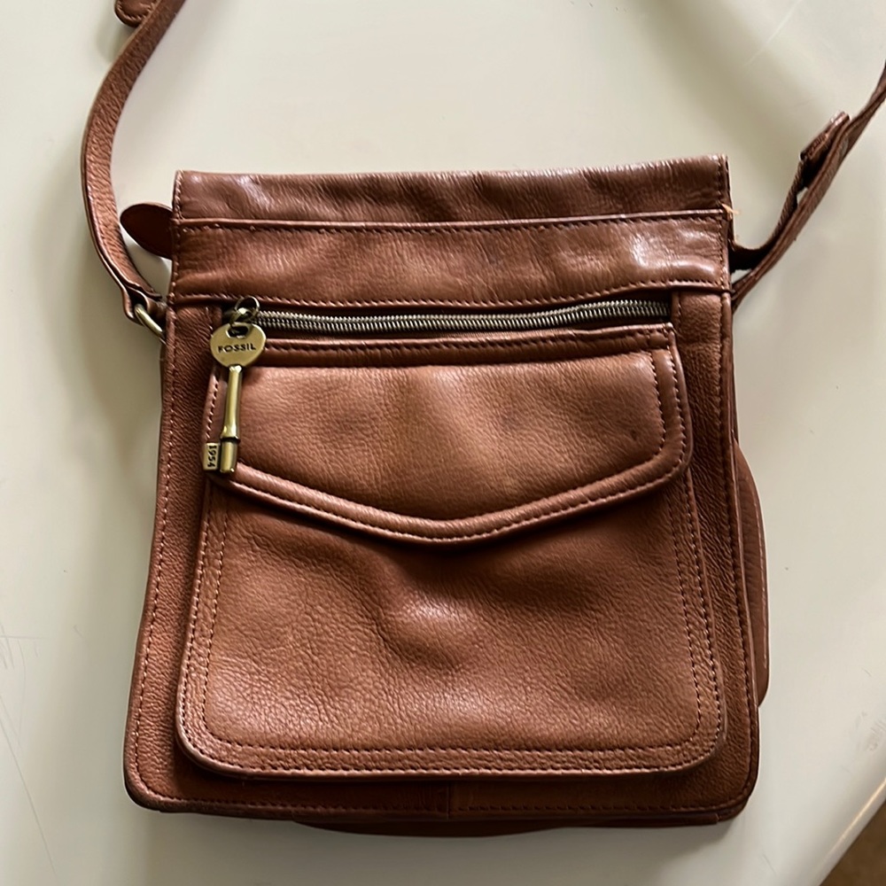 Vintage Fossil brown leather crossover/shoulder handbag